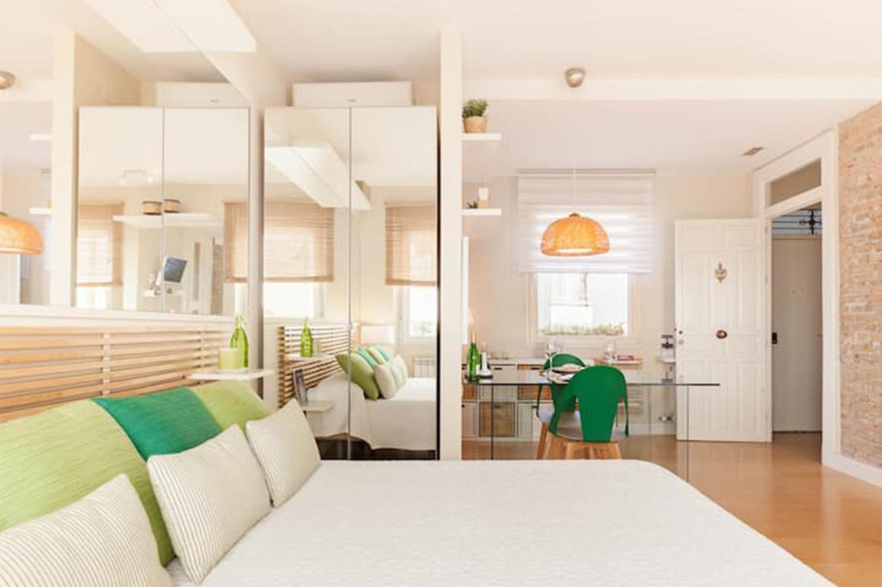 Apartasuite Centro Historico Atico Tranquilo Y Luminoso En El Corazon De Granada Eksteriør billede
