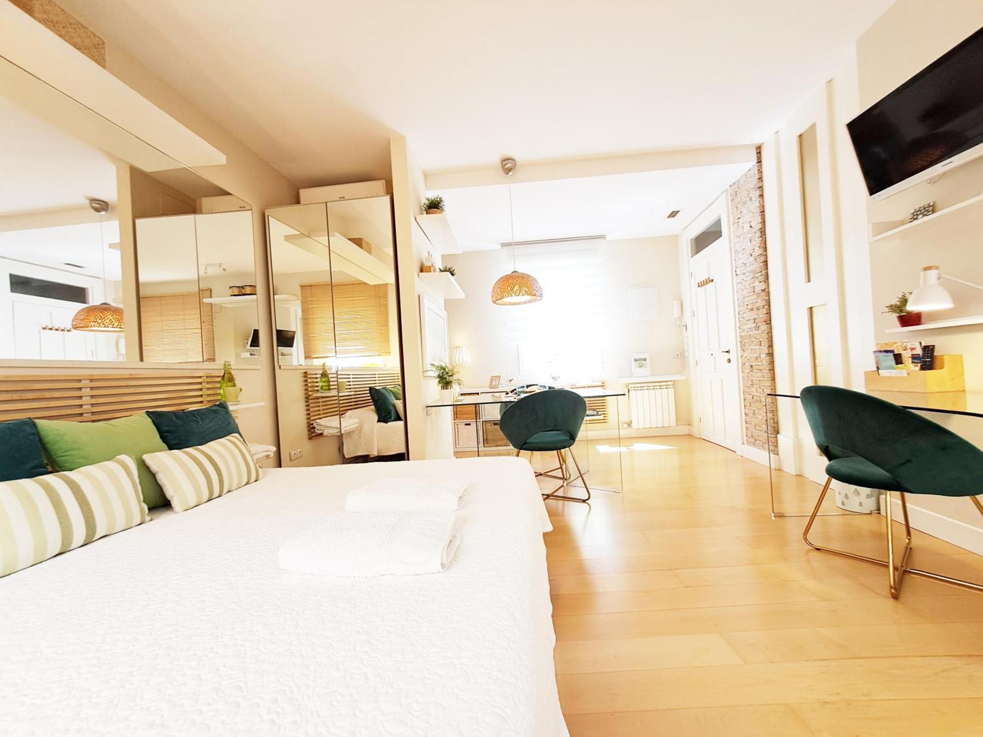 Apartasuite Centro Historico Atico Tranquilo Y Luminoso En El Corazon De Granada Eksteriør billede