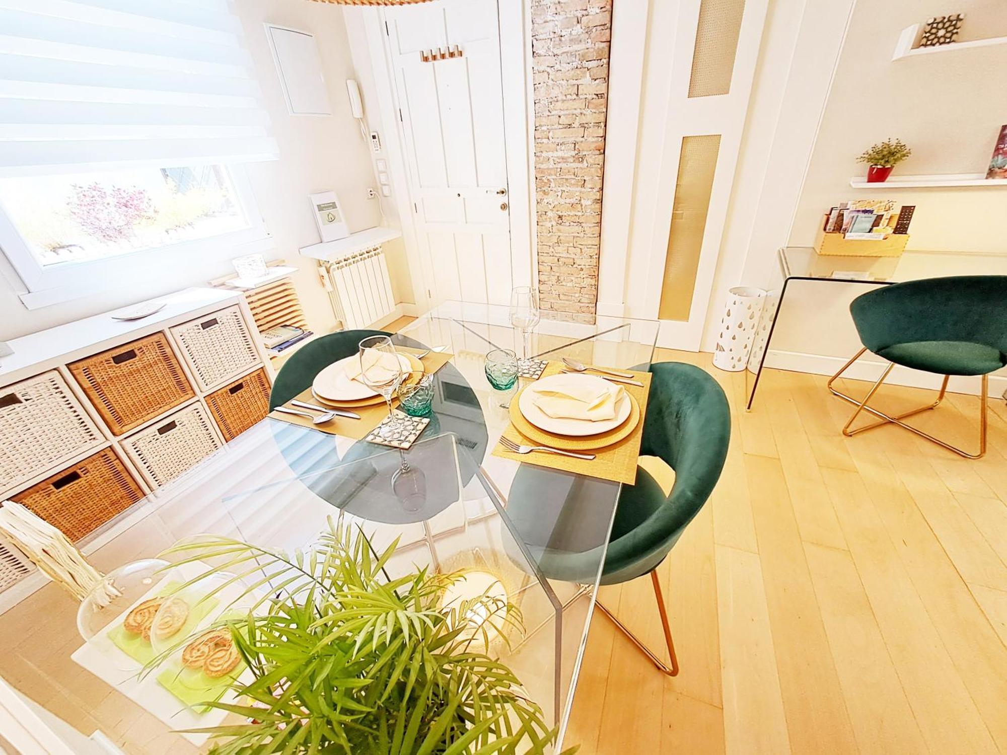 Apartasuite Centro Historico Atico Tranquilo Y Luminoso En El Corazon De Granada Eksteriør billede