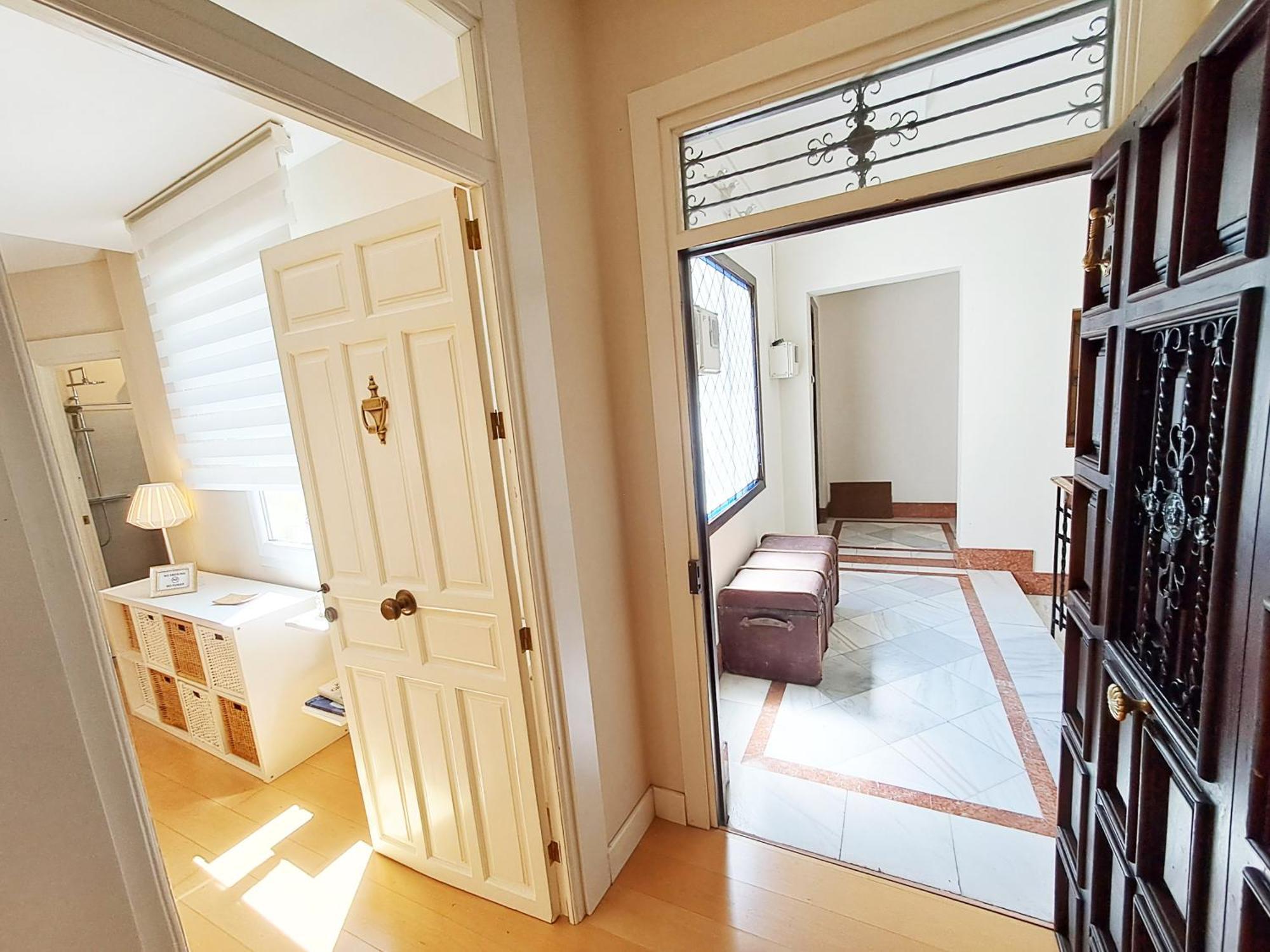 Apartasuite Centro Historico Atico Tranquilo Y Luminoso En El Corazon De Granada Eksteriør billede